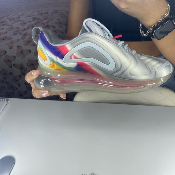 Never worn - Picture 2 of 2